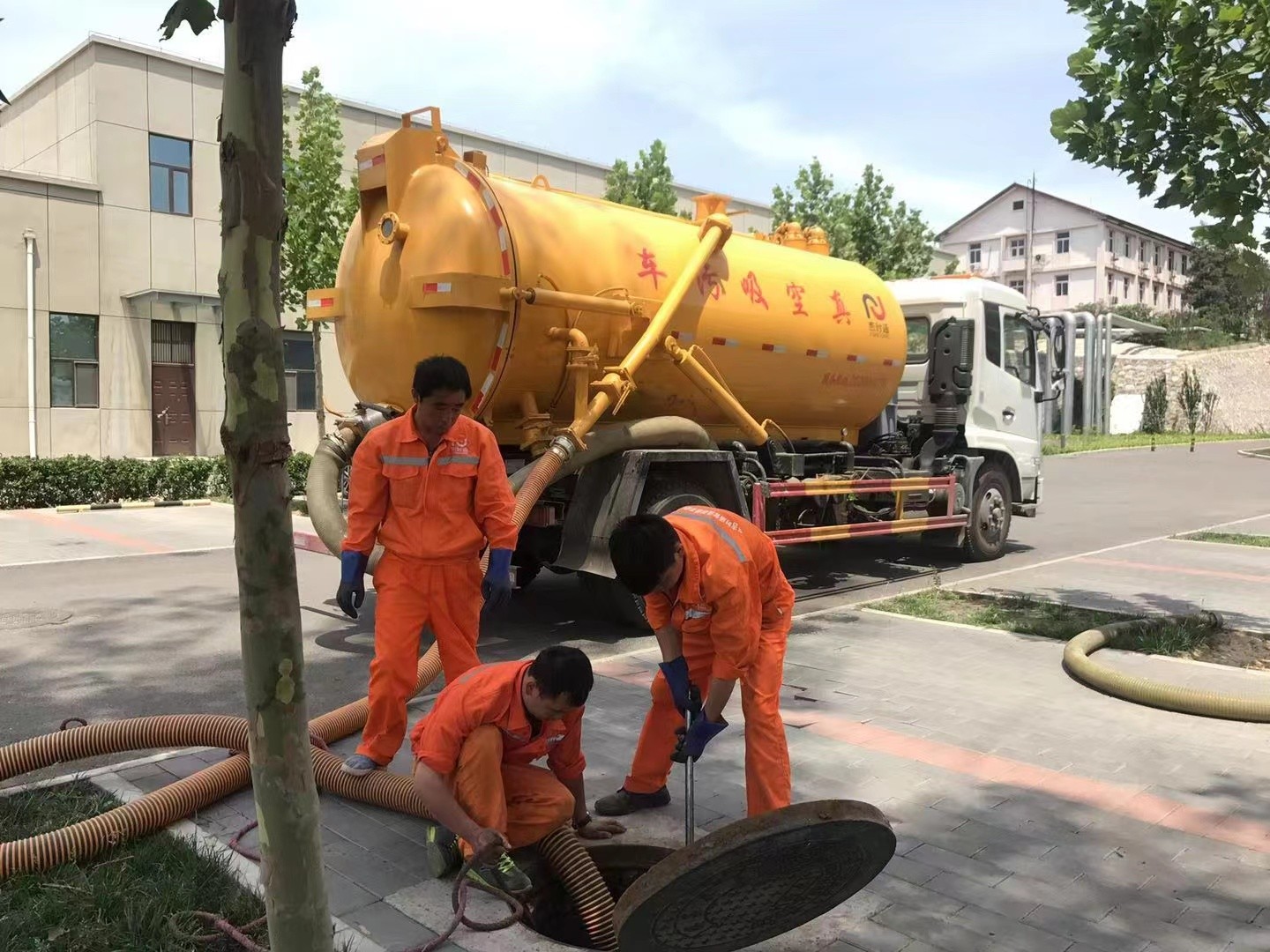 永福化粪池清理与5-8吨吸粪车施工效率分析